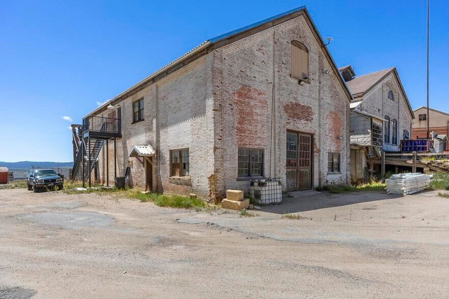 More Photos Of 244 Anaconda Rd, Butte Warehouse For Sale