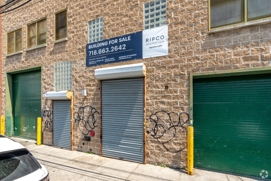 More Photos Of 37-31 10th St, Long Island City Light Distribution For Sale