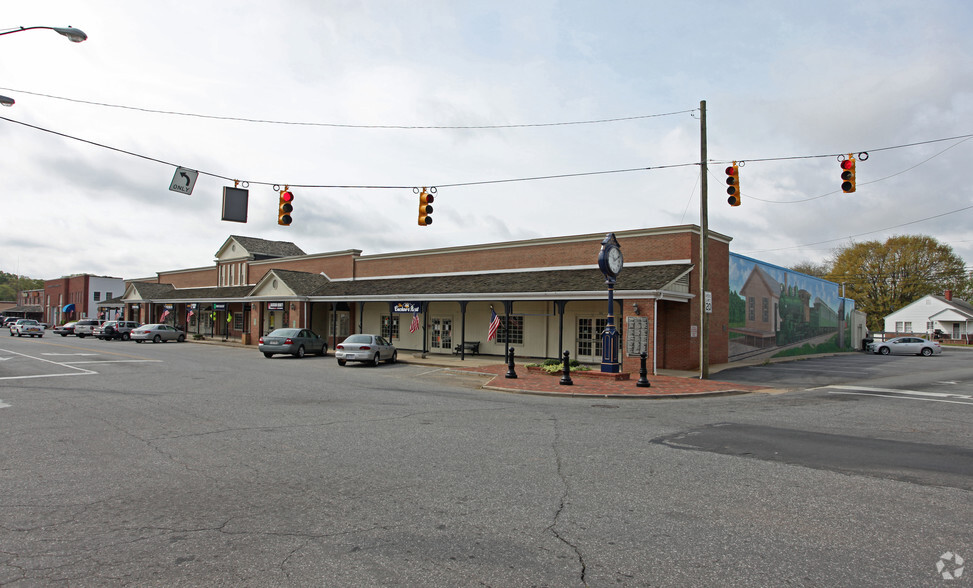 Primary Photo Of 100-118 S Main St, Stanley General Retail For Lease