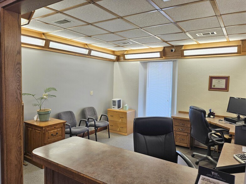 More Photos Of 662 New Castle Rd, Butler Office For Sale