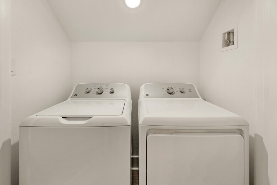 More Photos Of 4098 Gunner Trl, College Station Multifamily For Sale
