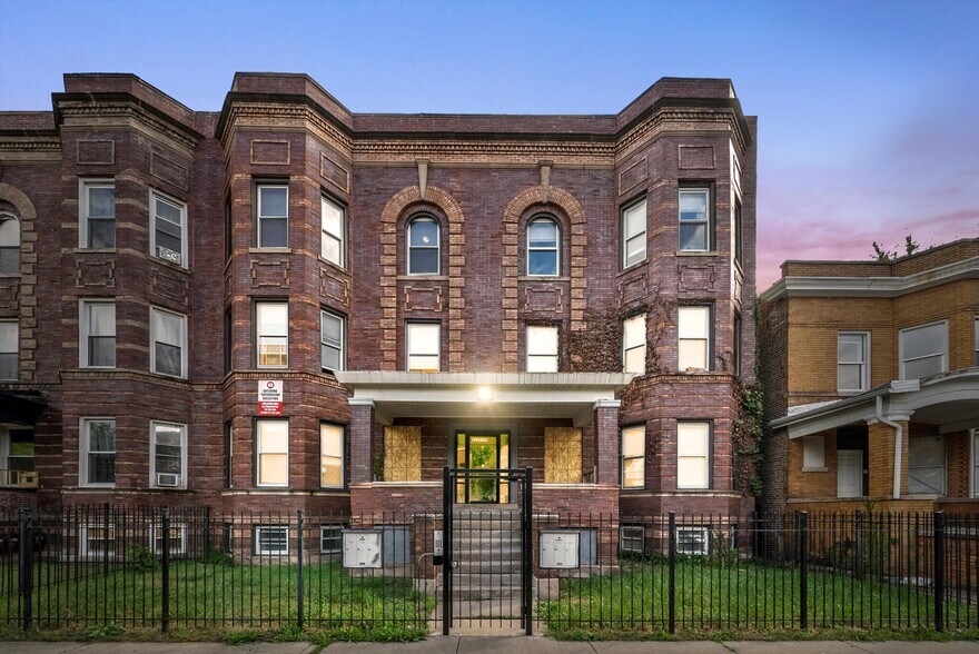 More Photos Of 7127 S Normal Blvd, Chicago Apartments For Sale