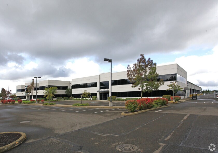 Primary Photo Of 91302 N Coburg Industrial Way, Eugene Light Distribution For Lease