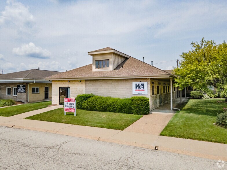 More Photos Of 1629 Union Ave, Natrona Heights Medical For Lease