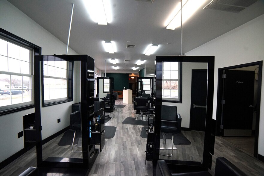 More Photos Of 2039 State Route 208, Montgomery Freestanding For Sale