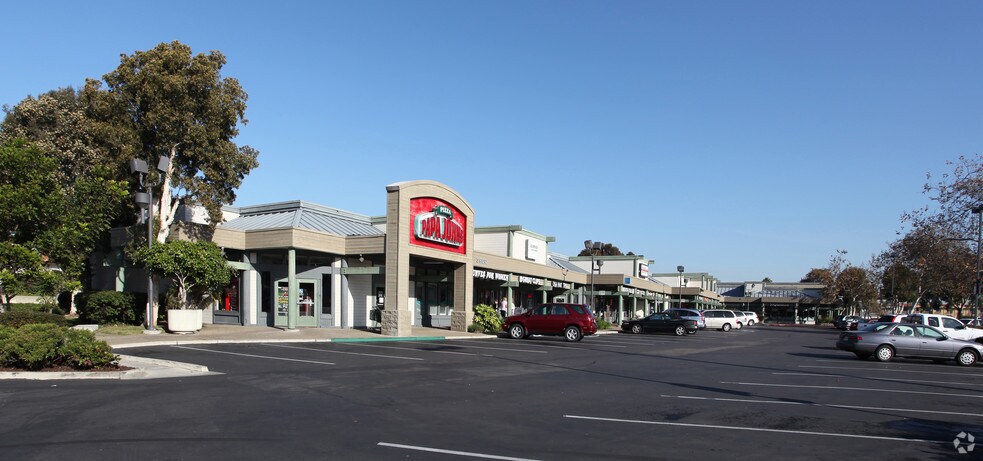 More Photos Of 3944-3960 W Point Loma Blvd, San Diego General Retail For Lease