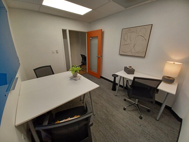 More Photos Of 227 W 4th St, Charlotte Coworking Space