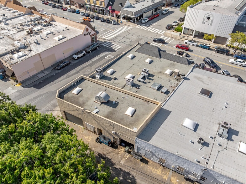 More Photos Of 33-35 W 25th Ave, San Mateo Storefront For Lease