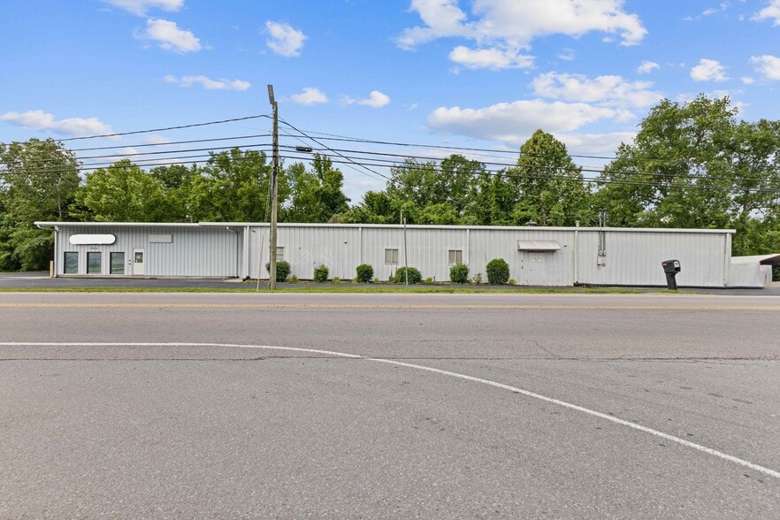 Primary Photo Of 1094 N Main St, Ashland City Light Manufacturing For Sale