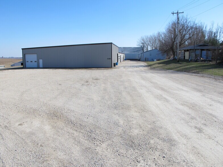 Primary Photo Of 713 E Main St, Waukon Manufacturing For Sale
