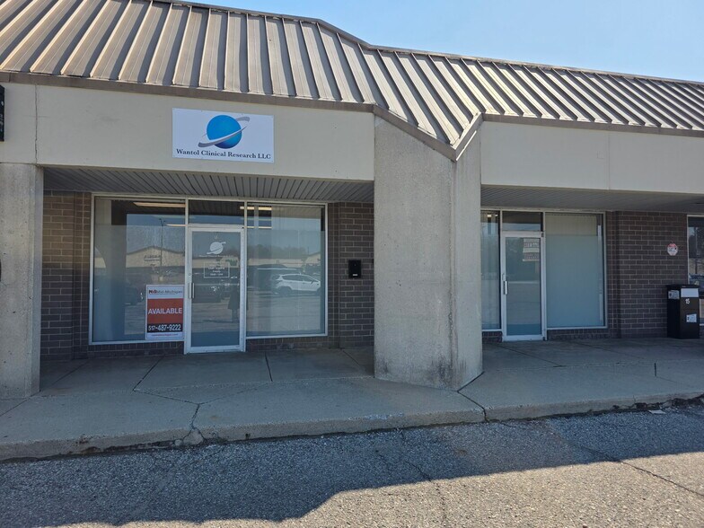 Primary Photo Of 1122 W Holmes Rd, Lansing Freestanding For Lease