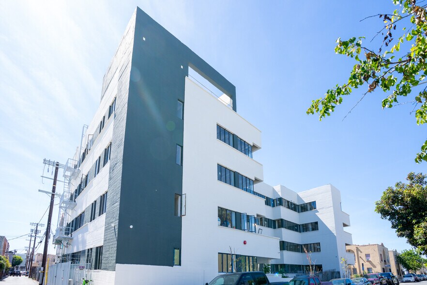 More Photos Of 5128 Marathon St, Los Angeles Apartments For Sale