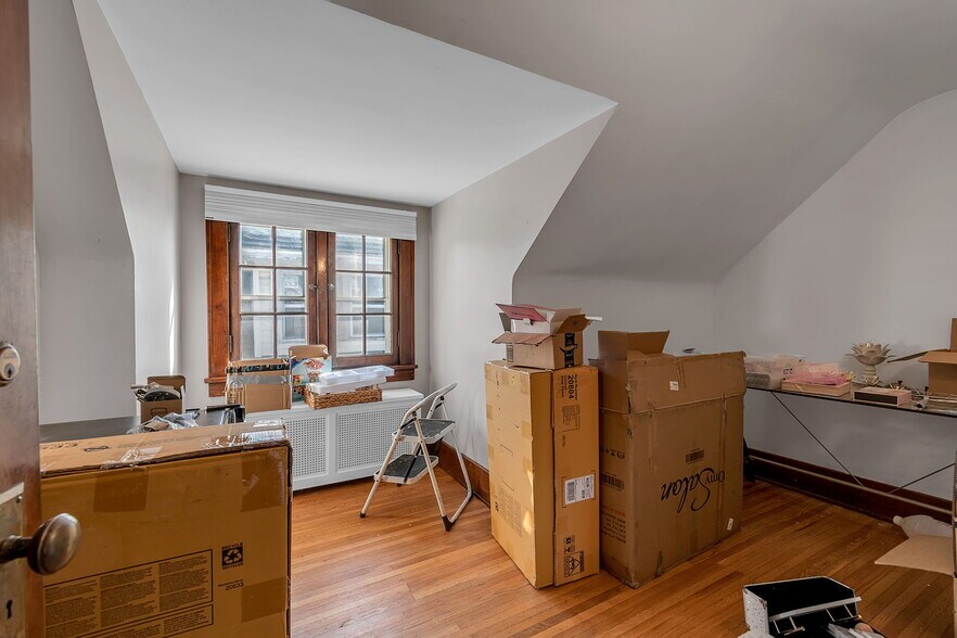 More Photos Of 2740 Main St, Buffalo Office Residential For Sale