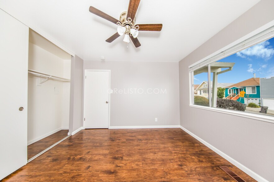 More Photos Of 2105 48th Ave, Oakland Apartments For Sale
