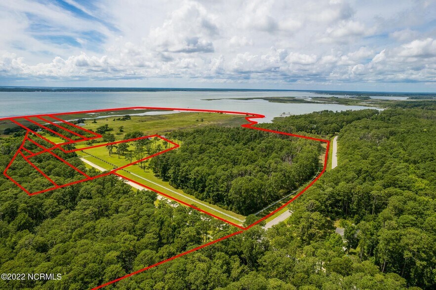 More Photos Of 220 Blue Berry Kennel, Beaufort Land For Sale