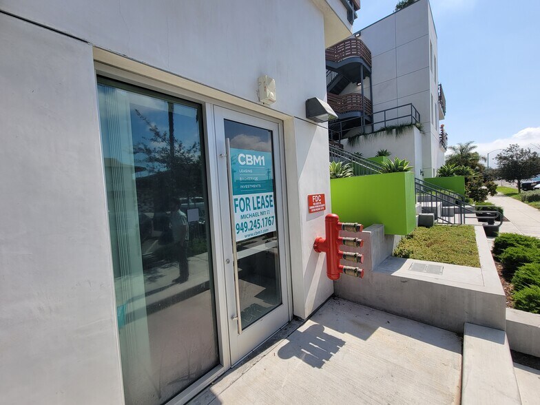 More Photos Of 1836-1852 Locust Ave, Long Beach Apartments For Lease