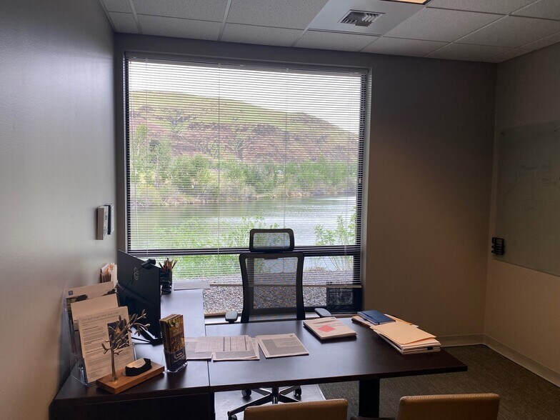 More Photos Of 1425 Lakeside Ct, Yakima Medical For Sale