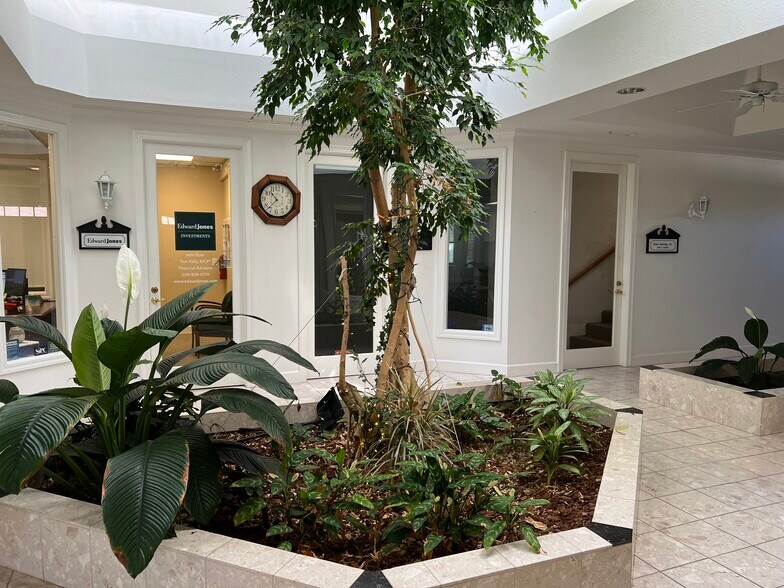 More Photos Of 2880 N Tracy Blvd, Tracy Medical For Lease