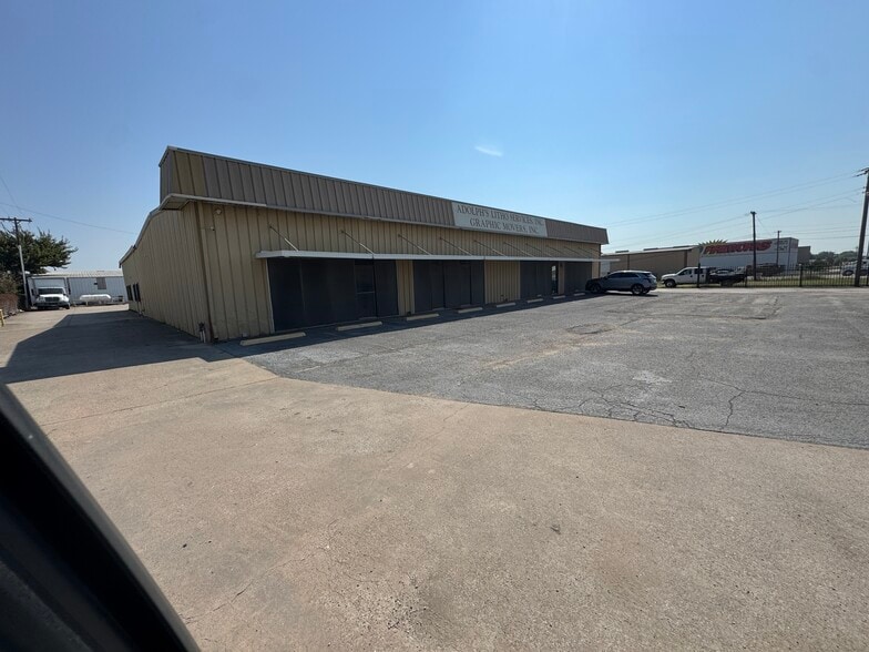 Primary Photo Of 1600 S Interstate Highway 45, Hutchins Distribution For Sale