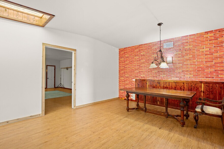 More Photos Of 4701 Hudson Bend Rd, Austin Freestanding For Sale