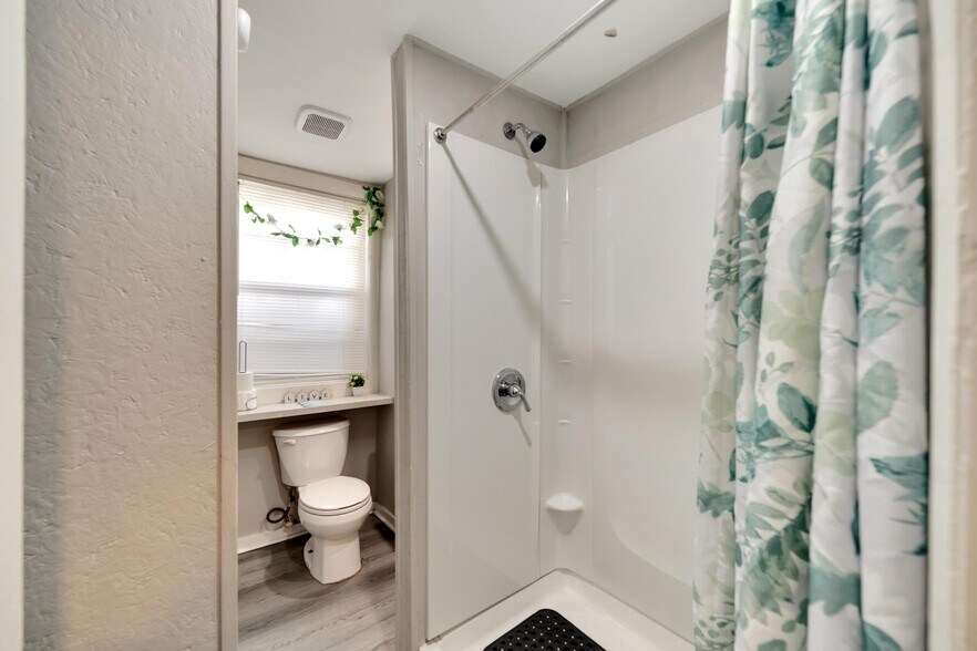 More Photos Of 4209 N 14th St, Tampa Multifamily For Sale