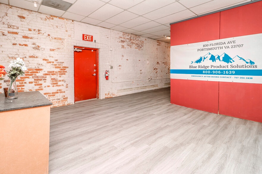 More Photos Of 827 Douglas Ave, Portsmouth Warehouse For Lease