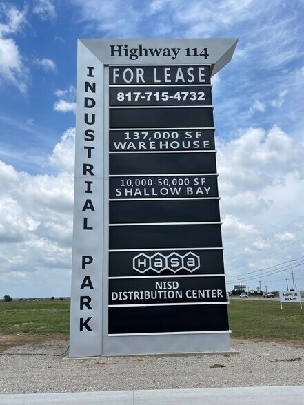 More Photos Of 155 Tiger, Rhome Warehouse For Lease