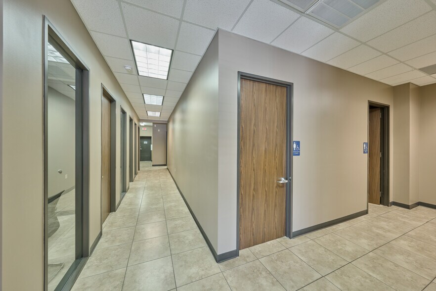 More Photos Of 26451 Hanna Rd, The Woodlands Warehouse For Sale