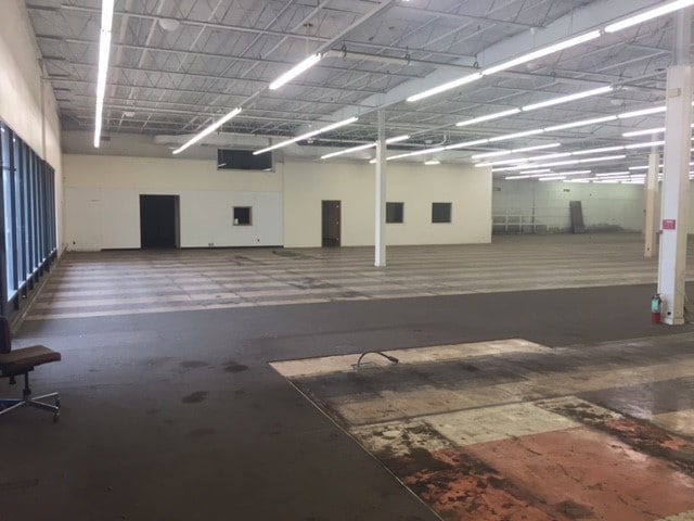 More Photos Of 1800 M-139, Benton Harbor Storefront For Lease