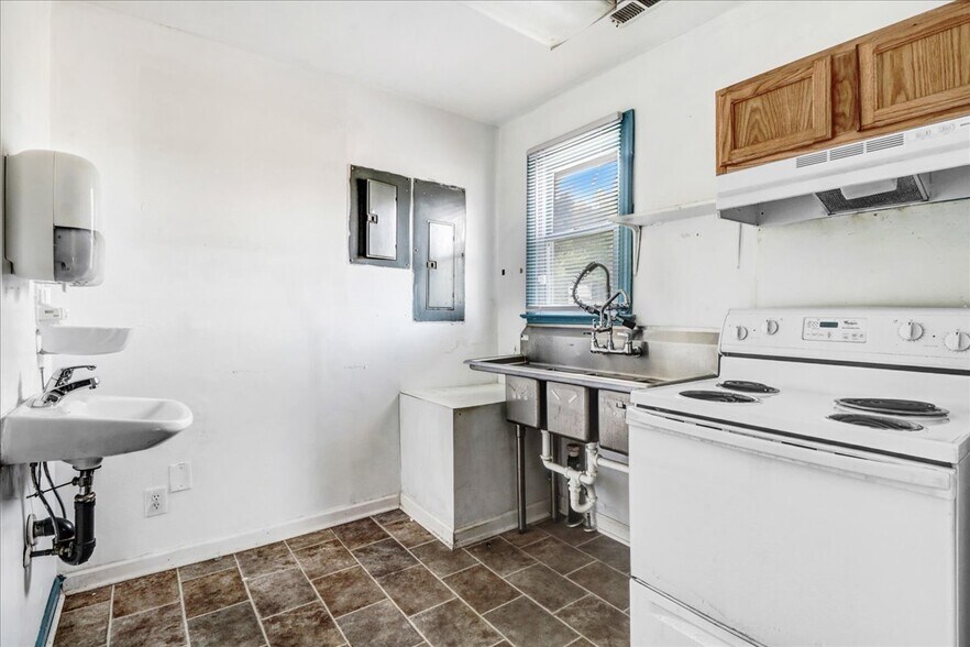 More Photos Of 651 N Brightleaf Blvd, Smithfield Daycare Center For Sale