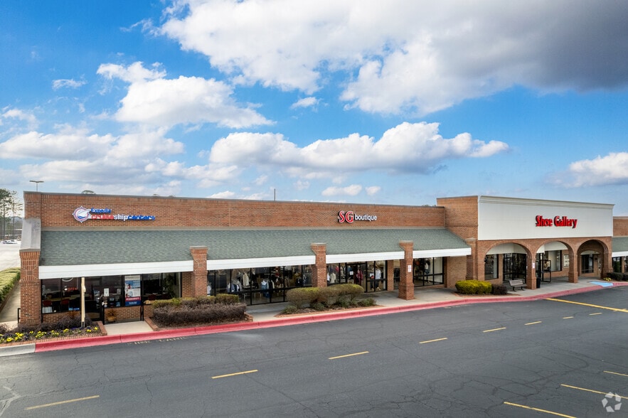 More Photos Of 501-570 Lakeland Plz, Cumming Unknown For Lease