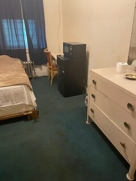 More Photos Of 4020 W Lafayette Blvd, Detroit Hospitality For Sale