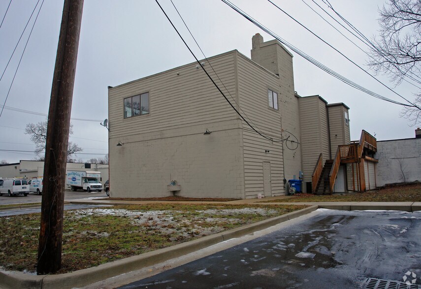 3091 Orchard Lake Rd, Keego Harbor, MI 48320 Freestanding For Sale