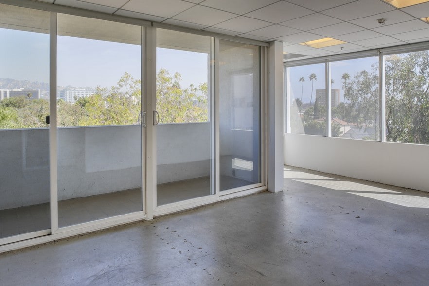 More Photos Of 8671 Wilshire Blvd, Beverly Hills Medical For Lease