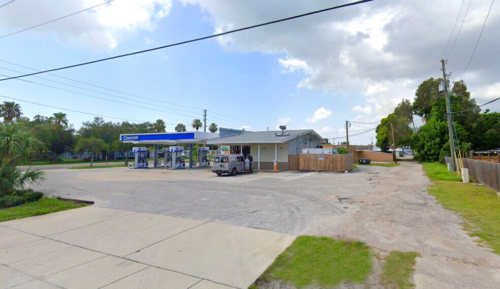 More Photos Of 751 Clearwater Largo Rd N, Largo Convenience Store For Sale