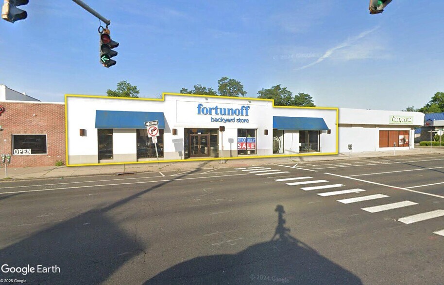 Primary Photo Of 2300-2344 Summer St, Stamford Storefront For Lease