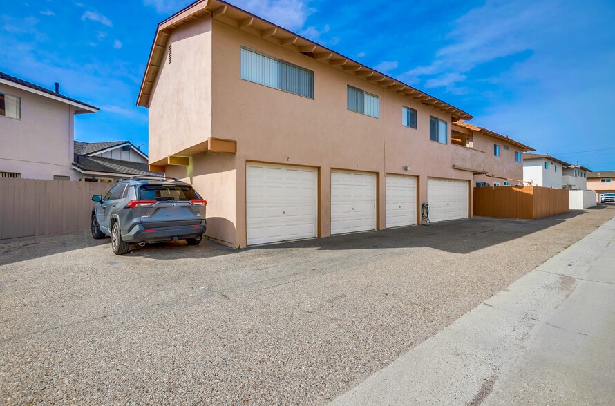 More Photos Of 5571 Reno Cir, Huntington Beach Apartments For Sale