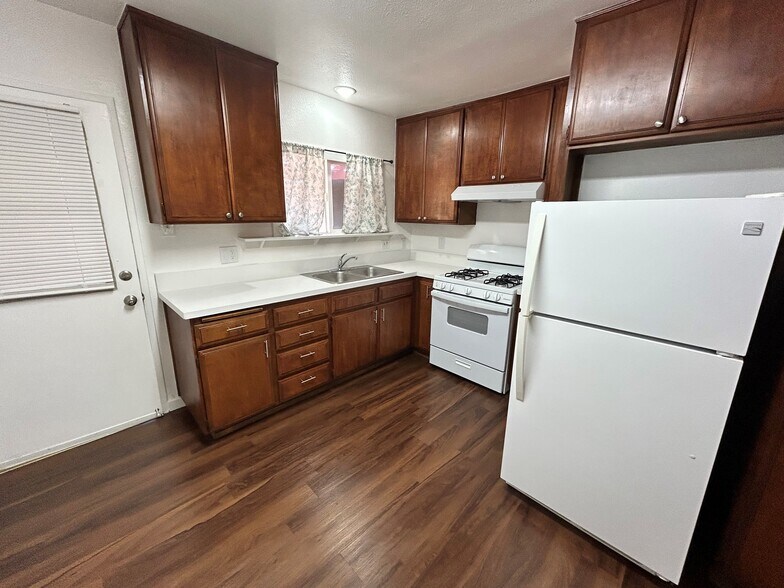 More Photos Of 1005 Lincoln Ave, San Diego Multifamily For Sale