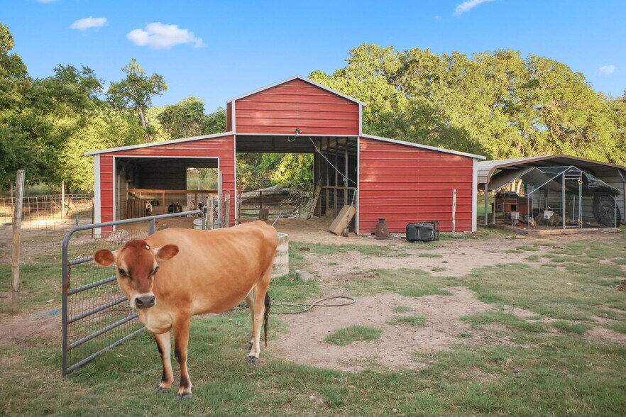 More Photos Of 319 Los Indios Ranch Rd, Boerne Specialty For Sale