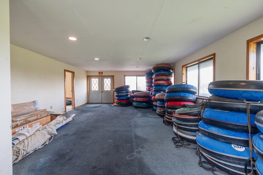 More Photos Of 167 Hill Rd, Kingston Sports And Entertainment For Sale