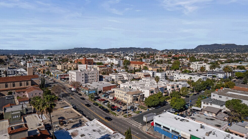 More Photos Of 4067-4075 1/2 Beverly Blvd, Los Angeles Storefront For Sale