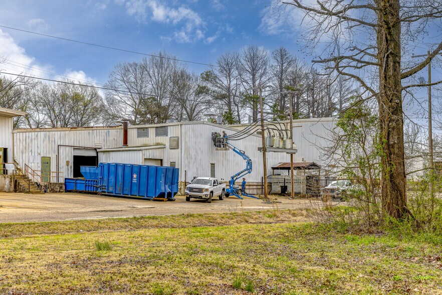 More Photos Of 4639 Medgar Evers Blvd, Jackson Manufacturing For Sale