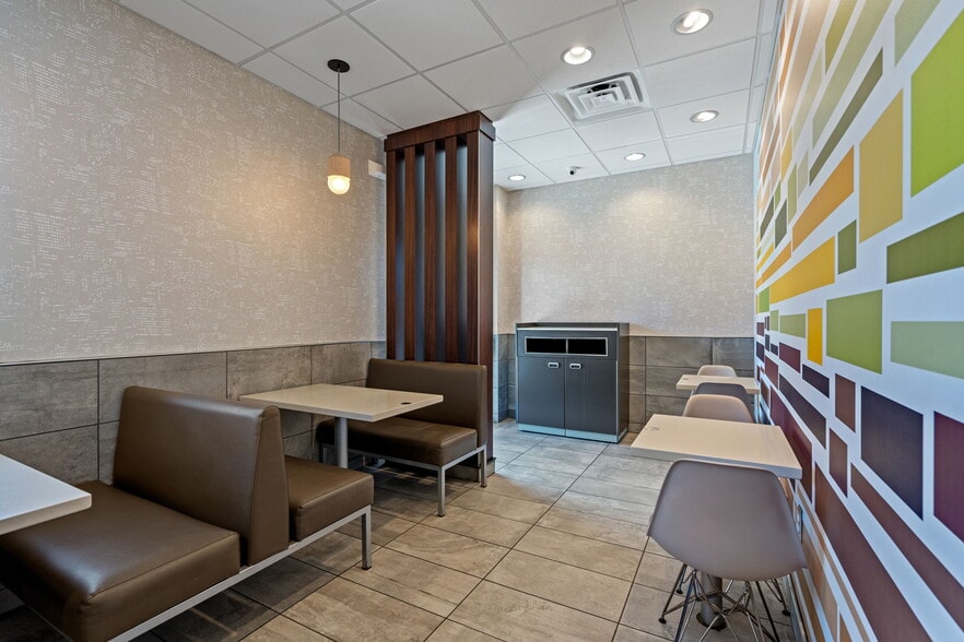 More Photos Of 1400 14th St NW, Austin Service Station For Sale