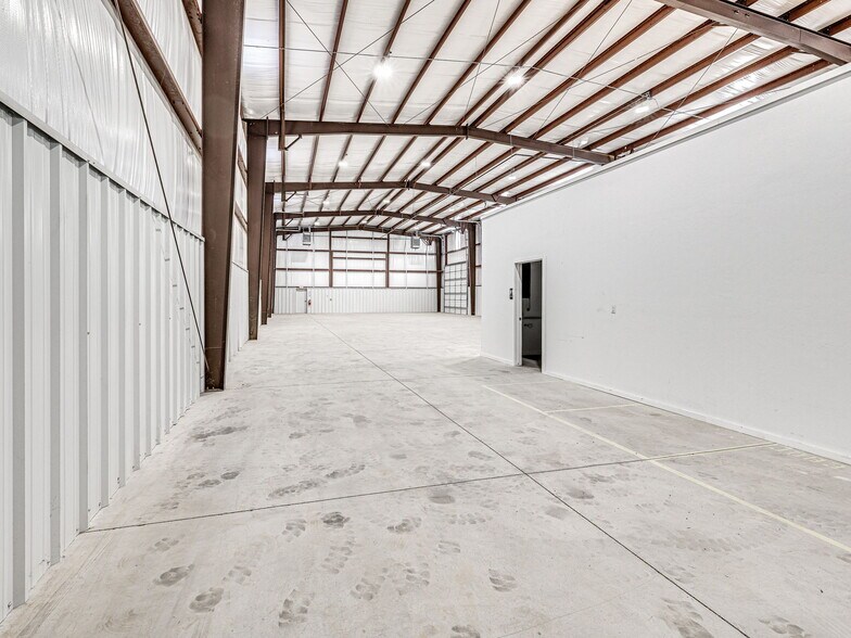 More Photos Of 11900 S Meridian, Oklahoma City Warehouse For Sale