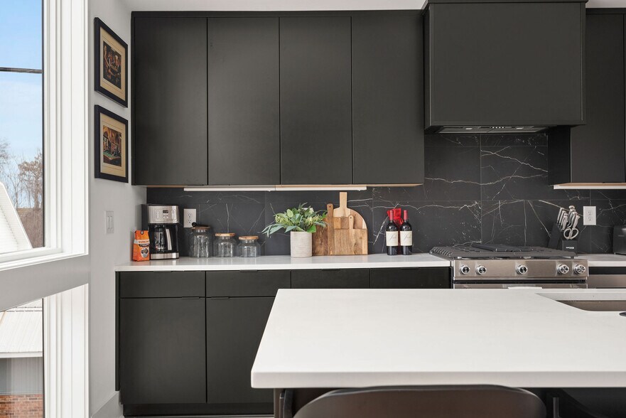 More Photos Of 3216 Charlotte Rd, Nashville Office For Lease