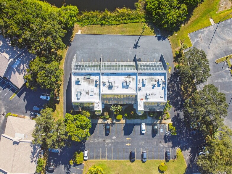 More Photos Of 6740 Crosswinds Dr, Saint Petersburg Coworking Space