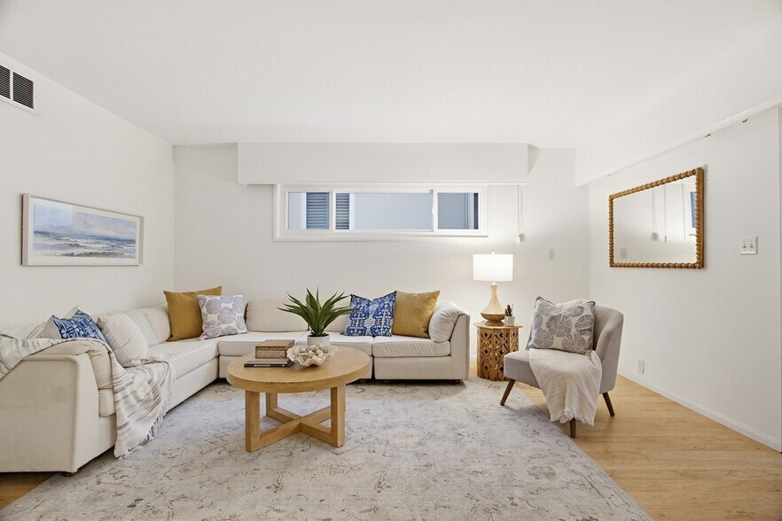 More Photos Of 829 Avalon Ct, San Diego Apartments For Sale