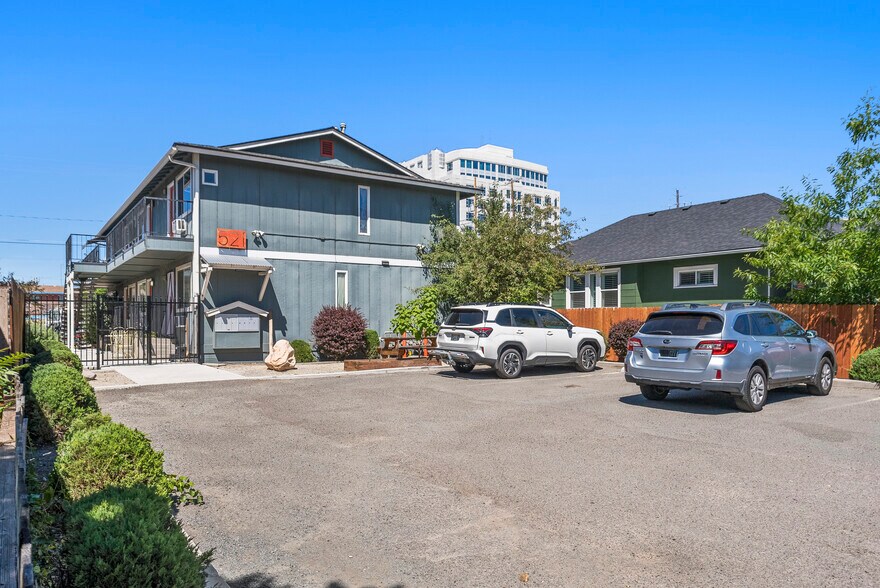 More Photos Of 521 Sinclair, Reno Apartments For Sale