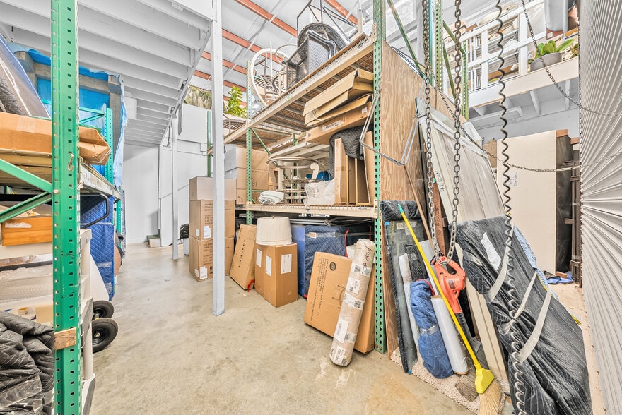 More Photos Of 5780 Taylor Rd, Naples Showroom For Sale