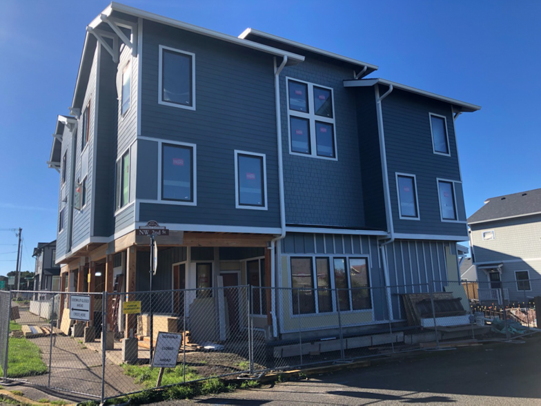 Primary Photo Of 113 NW Coast St, Newport Storefront Retail Office For Lease